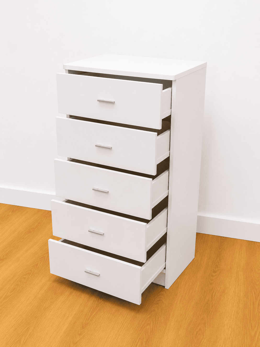 Cómoda de madera de 5 cajones disponible en blanco o madera - Imagen 4