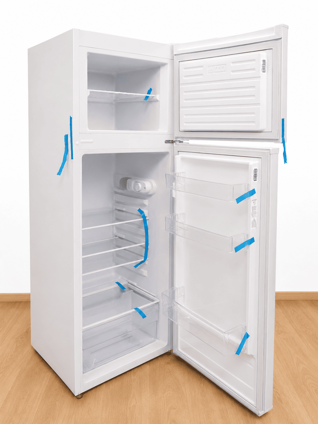Nevera Icecool con congelador – Nueva a estrenar – 144 cm - Imagen 2
