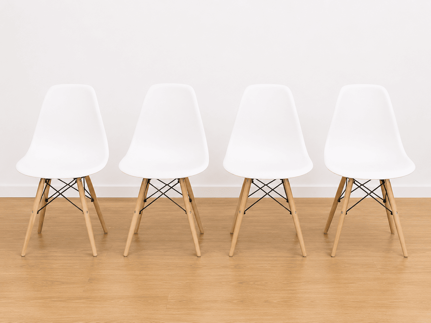 Sillas de Comedor Estilo Nórdico – Blancas o Negras - Imagen 2
