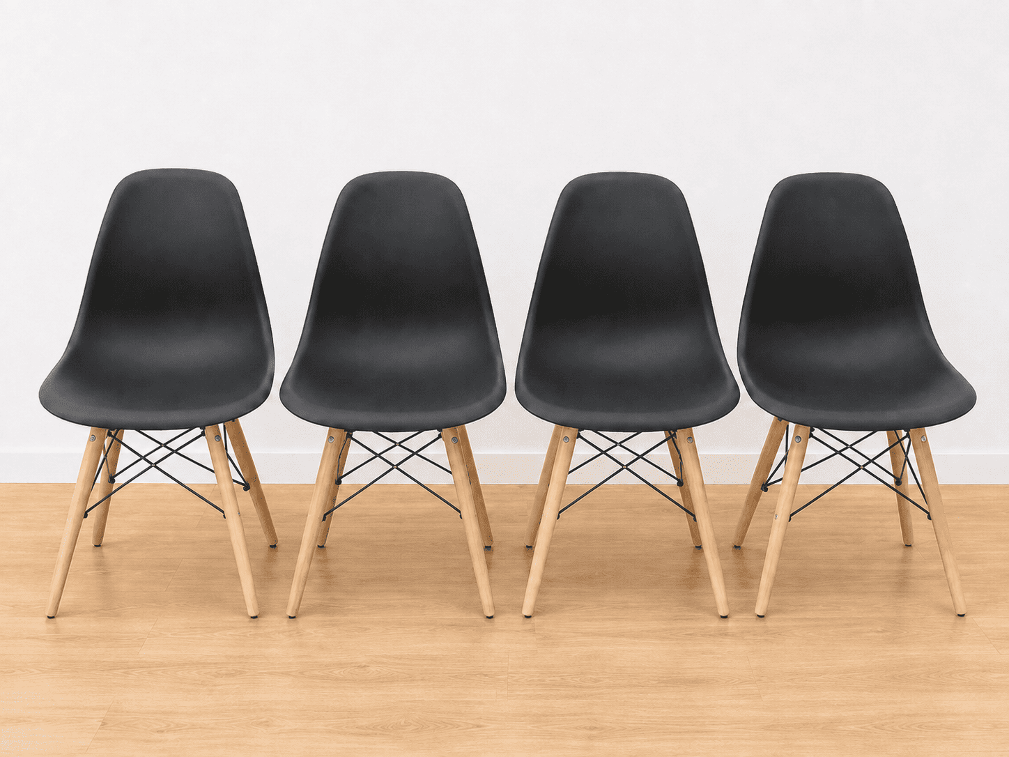 Sillas de Comedor Estilo Nórdico – Blancas o Negras - Imagen 3
